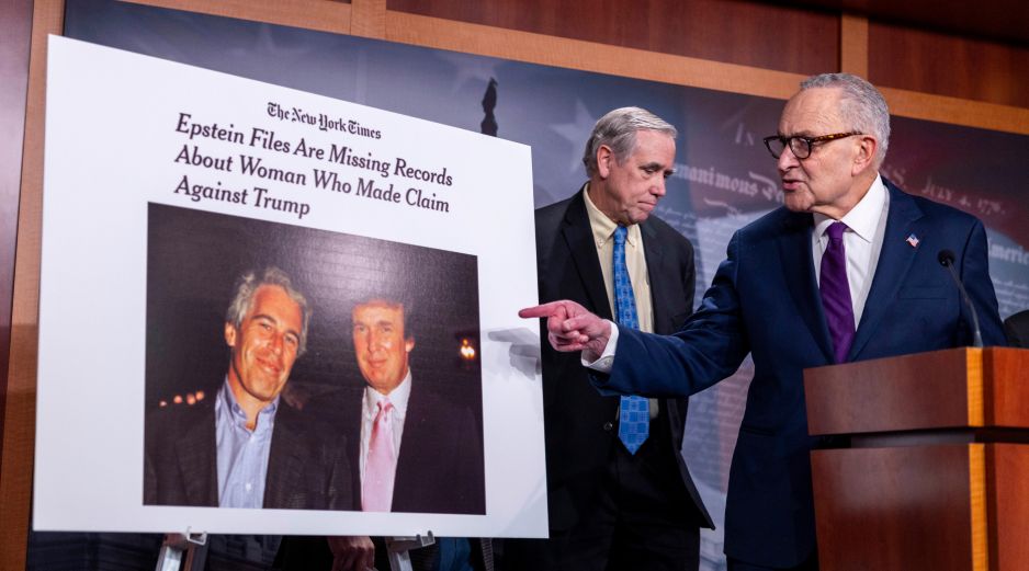 Legisladores demócratas señalan contradicciones en la Administración y exigen que Trump responda por los archivos del caso Epstein. EFE/ARCHIVO