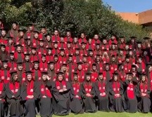 Paramédicos atendieron a 28 estudiantes en el lugar del accidente; cinco fueron trasladados a hospitales para una mejor evaluación. ESPECIAL