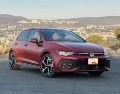 El Volkswagen GTI estrena faros y calaveras full LED, rines de 20 pulgadas y logotipo iluminado. CORTESÍA