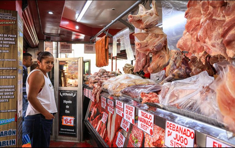 Ante el aumento en la carne de res, especialistas recomiendan comparar precios, aprovechar promociones, optar por cortes económicos o sustituir temporalmente con pollo, cerdo o leguminosas. EL INFORMADOR/J. Acosta