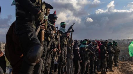 Imagen de Archivo de combatientes de las brigadas Izz ad-Din al-Qassam, el brazo armado del movimiento palestino Hamás.EFE/H. IMAD