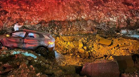 Varias personas resultaron heridas la noche de este domingo tras caer un misil en una carretera en el área de Jerusalén, donde la Policía reportó impactos de fragmentos caídos en la zona. EFE / United Hatzalah