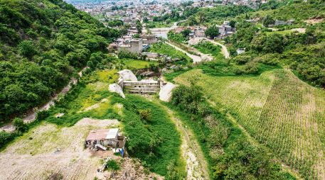 Terrenos ejidales se ofertan como desarrollos campestres en las faldas de La Primavera, pero se ubican en la zona de amortiguamiento del Área Natural Protegida, sin permisos de uso de suelo para construir. EL INFORMADOR/ A. Navarro