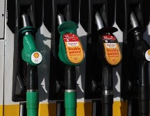 Los precios mundiales del petróleo han subido drásticamente tras la respuesta de Irán a los ataques aéreos estadounidenses e israelíes. EFE/ Neil Hall