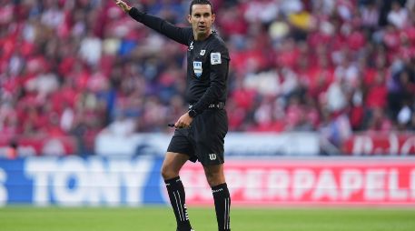 César Ramos Palazuelos es uno de los jueces centrales con mayor experiencia internacional, y uno de los considerados mejores árbitros de la Liga MX. IMAGO7