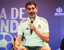 Durante la conferencia de prensa antes del partido de leyendas de este martes, Fernando Hierro reveló que sigue de cerca a Chivas revisando sus resultados. EL INFORMADOR / J. Acosta