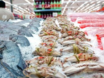 Walmart tiene descuentos en variedad de camarones, mojarra y salmón. EL INFORMADOR/Archivo
