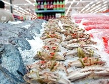 Walmart tiene descuentos en variedad de camarones, mojarra y salmón. EL INFORMADOR/Archivo