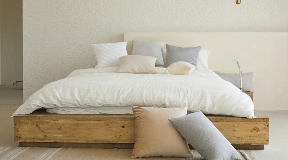 Desinfectar un colchón es un hábito esencial que se debe hacer de manera regular. UNSPLASH / DECONOVO