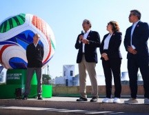 La exposición ofrece a los asistentes un viaje visual por la evolución del torneo de la FIFA y su impacto cultural. EL INFORMADOR / J. Acosta