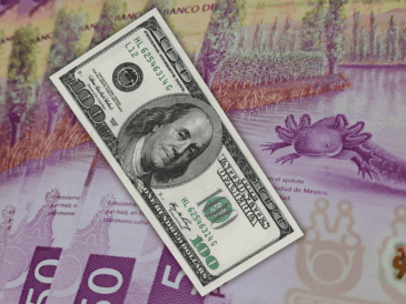 La mañana de este martes, el dólar se vende en 18.08 pesos en ventanillas de Banamex, 30 centavos más que el lunes pasado, y es la primera vez que supera las 18 unidades en casi dos meses. EL INFORMADOR / ARCHIVO