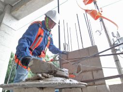 El decreto establece que la jornada laboral será de 40 horas semanales y que por cada seis días de trabajo las personas tendrán por lo menos un día de descanso con goce de salario íntegro. EL INFORMADOR/ ARCHIVO.