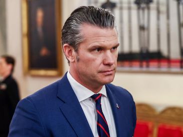 Pete Hegseth aseguró que su país está ganando el conflicto y adelantó el uso de bombas de gravedad de alta precisión. NO VENTAS ZONA EPA