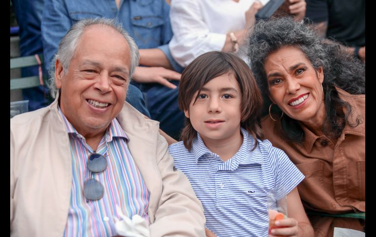 Aurelio López Rocha, Patricio Soto y Pepis de Lopez. GENTE BIEN JALISCO / Revista del 6 de marzo 2026