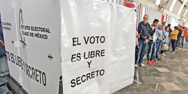 INE: Claudia Sheinbaum presenta reforma: mantiene el PREP, reduce senadores y recorta gasto de partidos