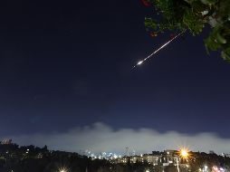 Un misil iraní es interceptado en el cielo de Tal Aviv. EFE/A. Sultan