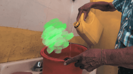 Las y los usuarios podrán reportar el mal olor en el agua que llegue a sus casas a través de SIAPATEL, con marcación rápida al 073. EL INFORMADOR / ARCHIVO