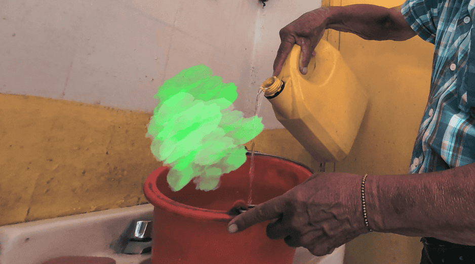 Las y los usuarios podrán reportar el mal olor en el agua que llegue a sus casas a través de SIAPATEL, con marcación rápida al 073. EL INFORMADOR / ARCHIVO