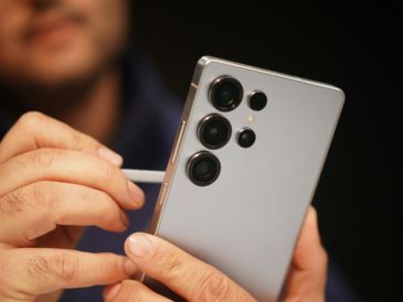 La compañía surcoreana mantiene su estrategia de ofrecer soporte constante a una amplia variedad de dispositivos Galaxy. PEXELS