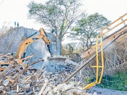 El puente de La Desembocada tuvo que ser demolido por el daño sufrido el 22 de febrero. SUN