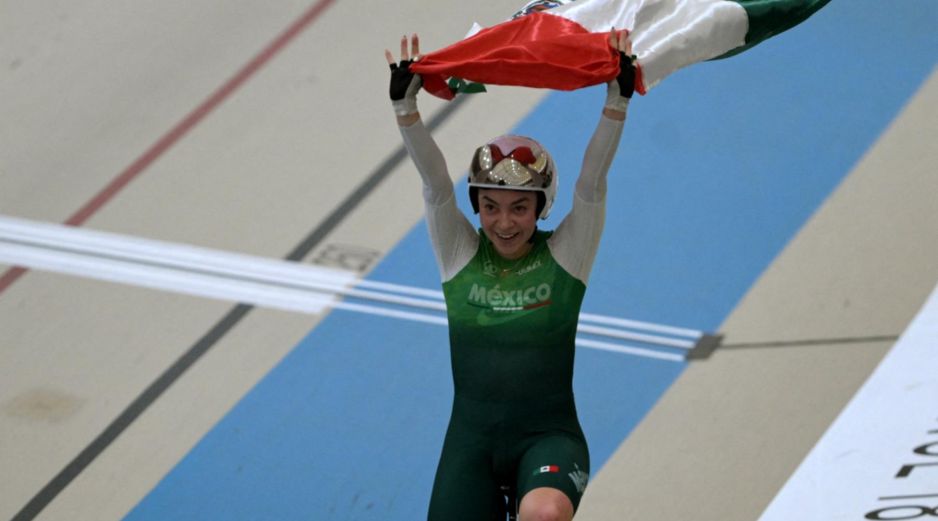Este viernes, Yareli Acevedo ganó la medalla de oro en la carrera de eliminación en la Copa del Mundo de Ciclismo de Pista 2026. AFP / ARCHIVO