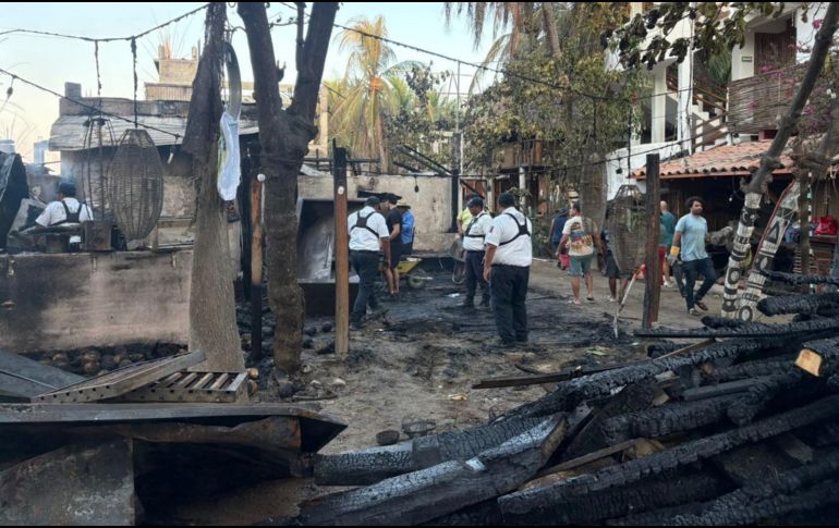 Las autoridades aún no han informado sobre las pérdidas económicas por el siniestro, luego de que muchos negocios quedaran en pérdida total. ESPECIAL/X/ @salomonj