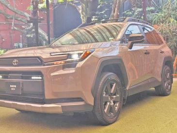 La sexta generación de la Toyota RAV4 2026 tiene motorización híbrida, mayor potencia y un diseño renovado con enfoque más tecnológico y aventurero. CORTESÍA