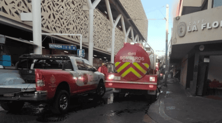 Policía Vial Jalisco recomienda tomar precauciones y seguir las indicaciones de las y los elementos en la zona centro de Guadalajara. X / @JaliscoVial