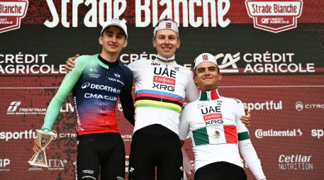 El podio en Italia llega en un momento brillante para el mexicano Isaac del Toro, quien apenas el pasado 22 de febrero celebró el título del UAE Tour. AFP / M. Bertorello