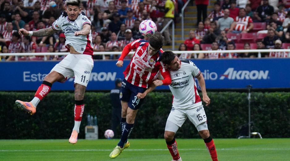 Te compartimos los detalles del pronóstico de la IA para el partido entre Atlas y Chivas de la Jornada 10. Imago7 / ARCHIVO