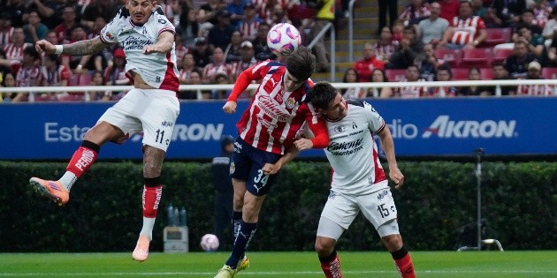 Atlas vs Chivas: &iquest;Qui&eacute;n ganar&aacute; el Cl&aacute;sico Tapat&iacute;o, seg&uacute;n la Inteligencia Artificial?