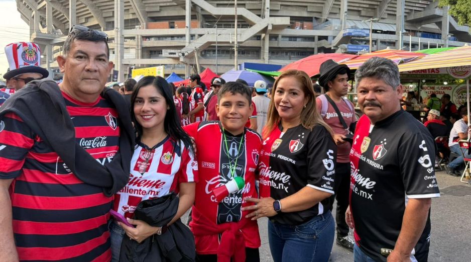 Arnulfo Rodríguez, aficionado del Atlas, destacó que, más allá del resultado, el clásico es un partido que se disfruta en familia. EL INFORMADOR/ F. RAMÍREZ.