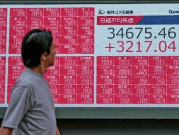 El alza en los precios del crudo es a raíz de la guerra en Oriente Medio. XINHUA