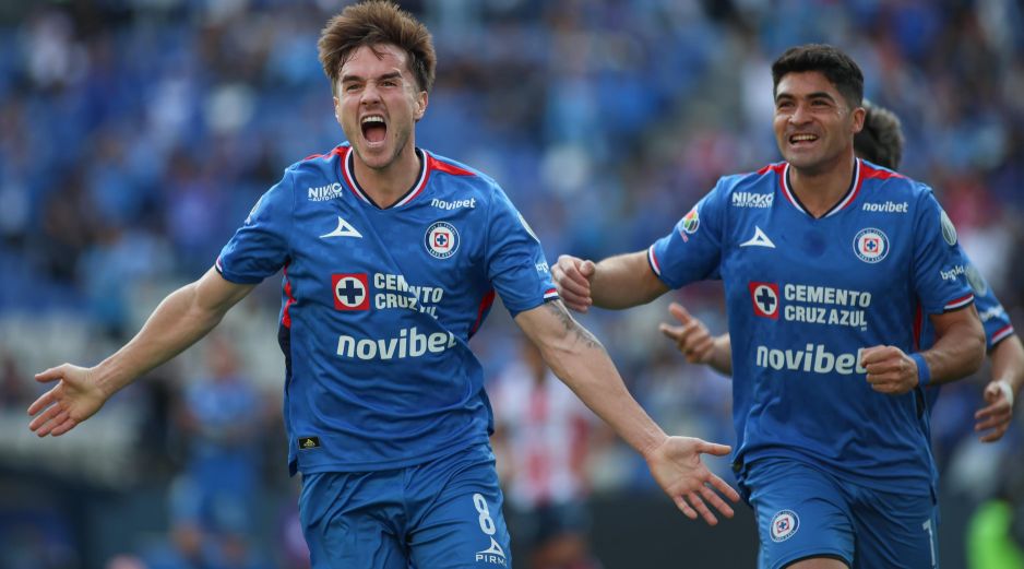 Cruz Azul se mantuvo como líder del torneo luego de imponerse con autoridad 3-0 a Atlético San Luis. IMAGO7.