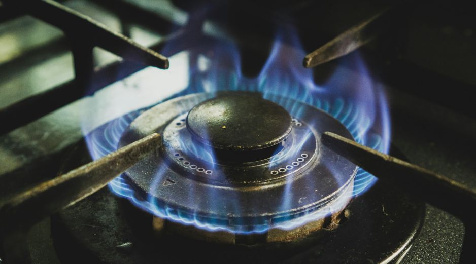 El gas natural para entrega dentro de un mes en el TTF de Países Bajos, referencia clave para Europa, alcanzaba 61.05 euros por MWh. Unsplash