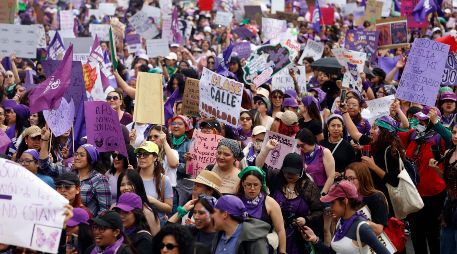 Cada año, miles de mujeres en México participan en distintas actividades conmemorativas para visibilizar la importancia de su papel en la sociedad. EFE/S. Gutierrez