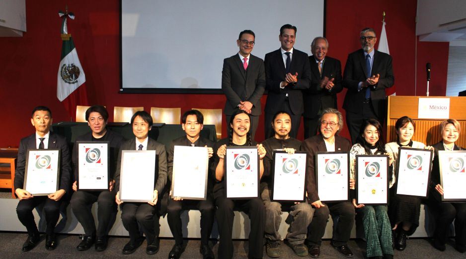 Durante una gira en Japón, el CRT reconoció a 11 establecimientos por promover el tequila. CORTESÍA