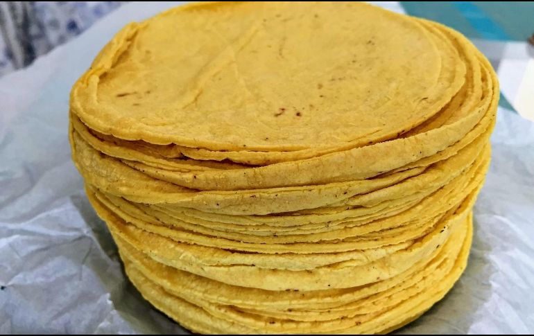 El vender tortillas de esta forma incumple con las normas que exije que los alimentos deben estar etiquetados correctamente con su información de creación, fecha de caducidad, peso y/o gramaje. PIXABAY