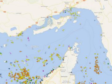 El estrecho de Ormuz concentra una quinta parte del tráfico marítimo de petróleo mundial. EFE/Vesselfinder.com