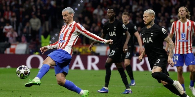 Champions League: Atl&eacute;tico y Bayern golean; ponen pie y medio en Cuartos