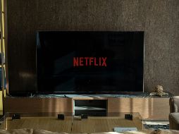 Películas románticas, dramas, thrillers y documentales forman parte de la variedad que ofrece Netflix en su programación. PEXELS