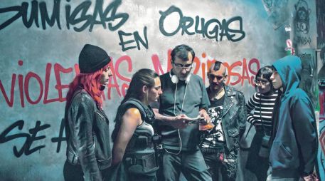 Adolfo Dávila presenta en “Violentas mariposas” un retrato del desencanto juvenil y del hartazgo social frente a la violencia acumulada en México. CORTESÍA