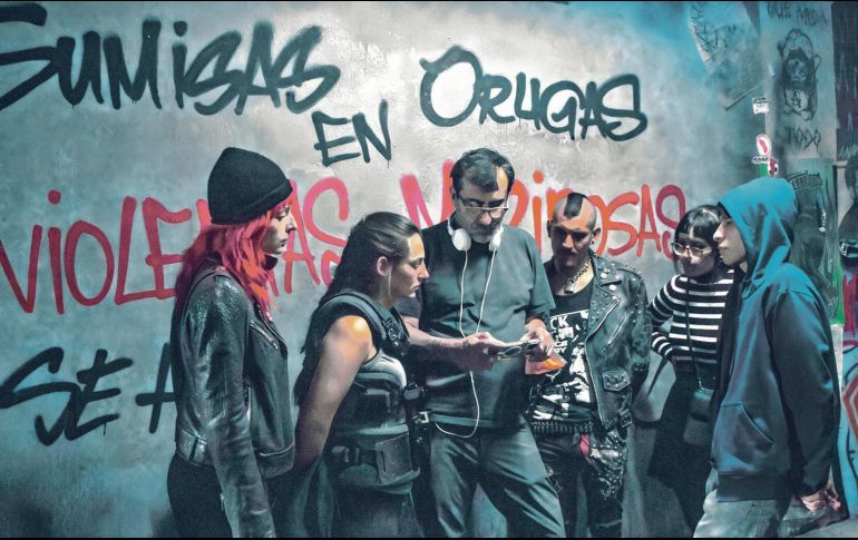 Adolfo Dávila presenta en “Violentas mariposas” un retrato del desencanto juvenil y del hartazgo social frente a la violencia acumulada en México. CORTESÍA