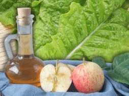 Es importante consumir con moderación el vinagre, ya que el exceso de este puede provocar molestias gastrointestinales. ESPECIAL/Canva/Unsplash