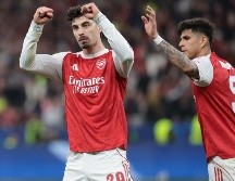 Kai Havertz (I) anotó de penal al minuto 85, en un partido sufrido para el Arsenal, que sigue invicto en la Champions. EFE / C. Neundorf