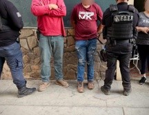 Una vez que le brindaron agua, alimento y le dieron las primeras atenciones, el menor pudo reunirse con su familia para volver a casa a salvo. ESPECIAL