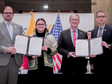 El diplomático recordó que equipos del FBI ya han colaborando antes con las fuerzas de seguridad ecuatorianas. EFE/ Embajada de Estados Unidos en Ecuador