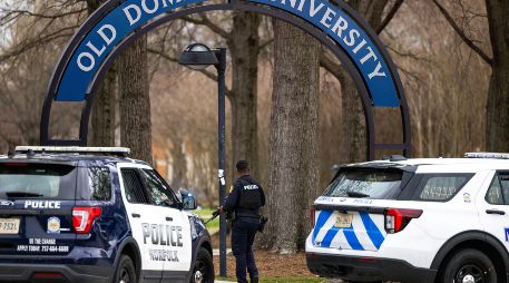 La policía llega al campus de la Universidad Old Dominion tras informes de un tirador activo el jueves 12 de marzo de 2026 en Norfolk, Virginia.AP/ K. Warner/The Virginian-Pilot