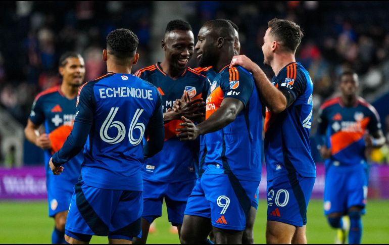 Cincinnati aprovechó errores de Tigres para golear 3-0. X/ @fccincinnati.