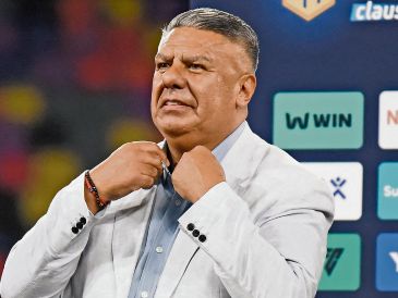 Claudio Tapia, presidente de la AFA, considera al Monumental para disputar el encuentro. AFP